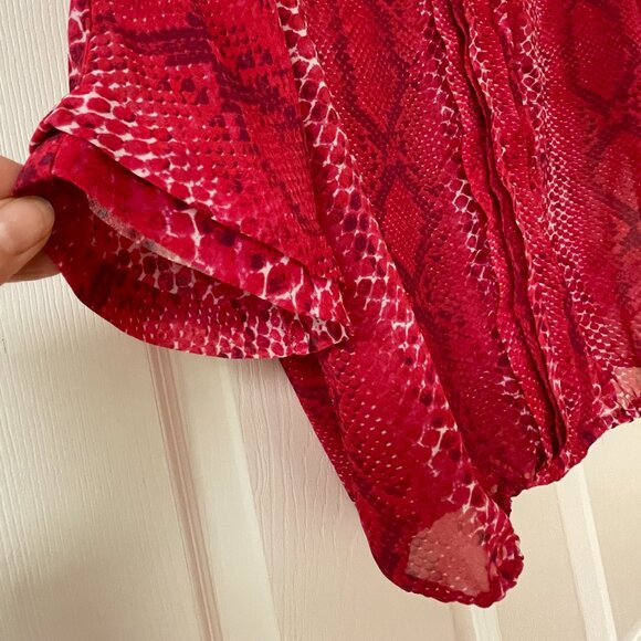 a.n.a. Women's L - Lightweight top - half sleeves - Great over a white tank! - Picture 3 of 11